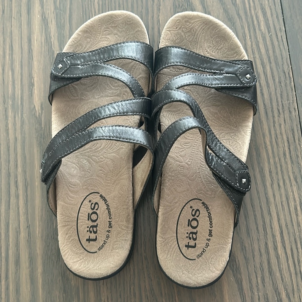 Taos sandals